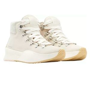 NWT women’s SOREL  out n about lll conquest waterproof boots